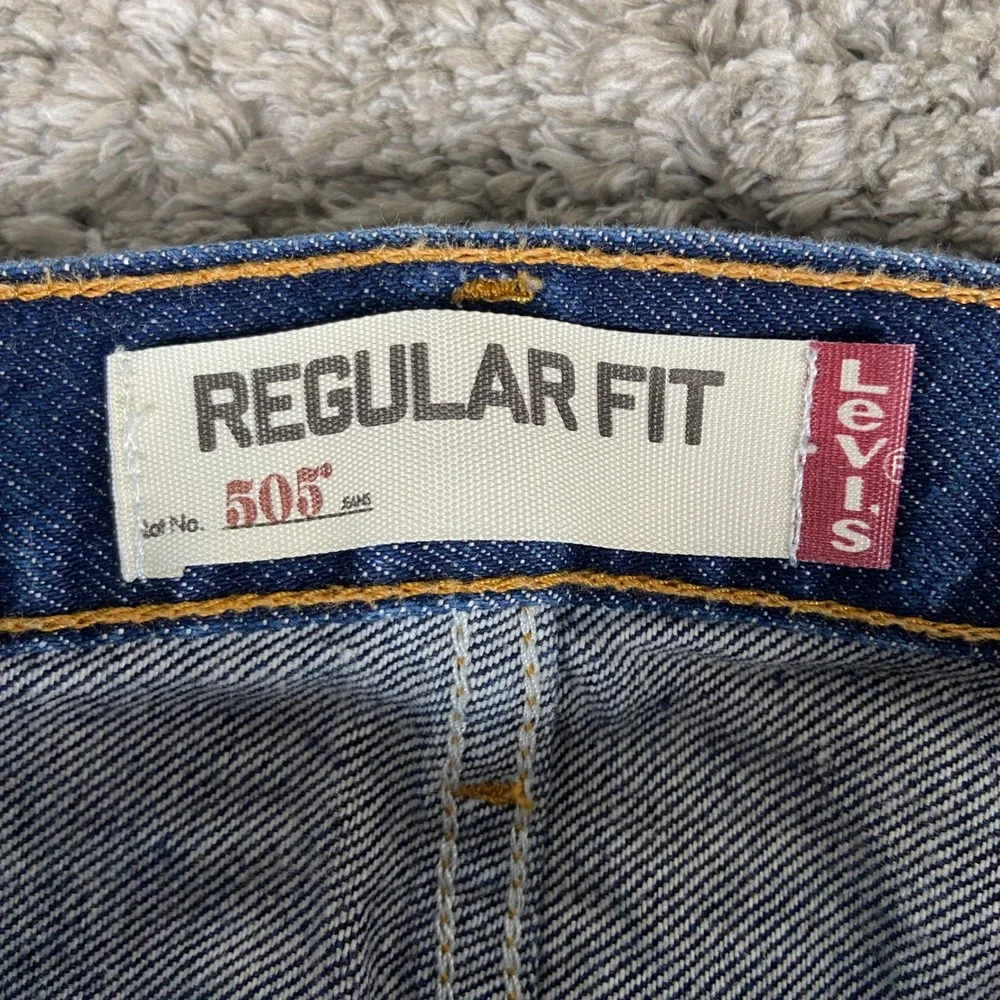 Vintage Levis 505 Jeans Men 38x32 Blue Denim Regular Fit Straight Leg Cotton Y2k